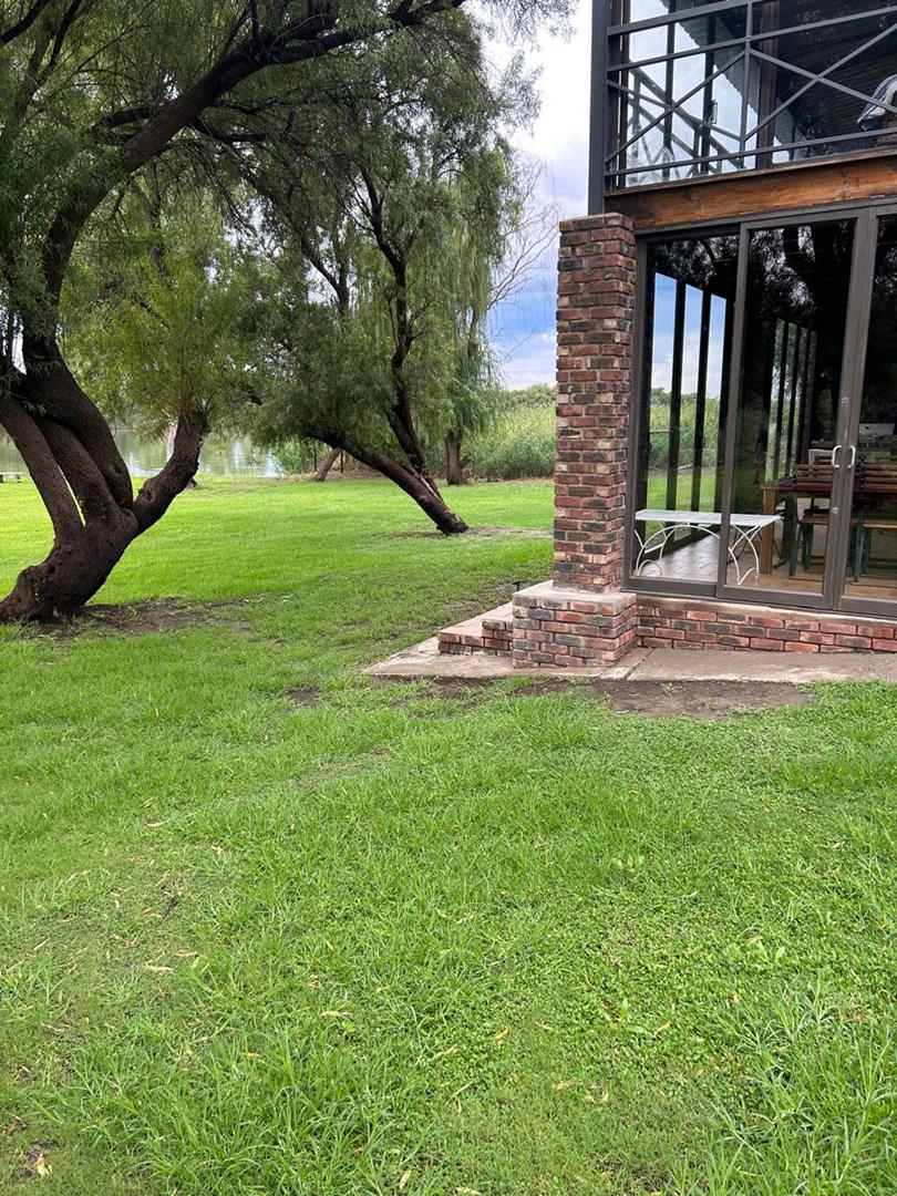 4 Bedroom Property for Sale in Douglas Rural Northern Cape